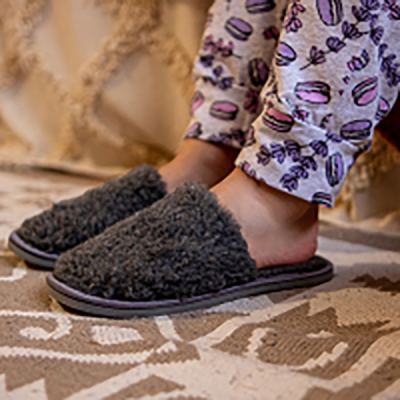   Тапочки из овчины женские закр.цв.серый в Нефтеюганске